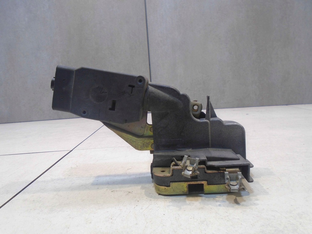 фото №5, Замок дверь левый перед space star i 2 контакты