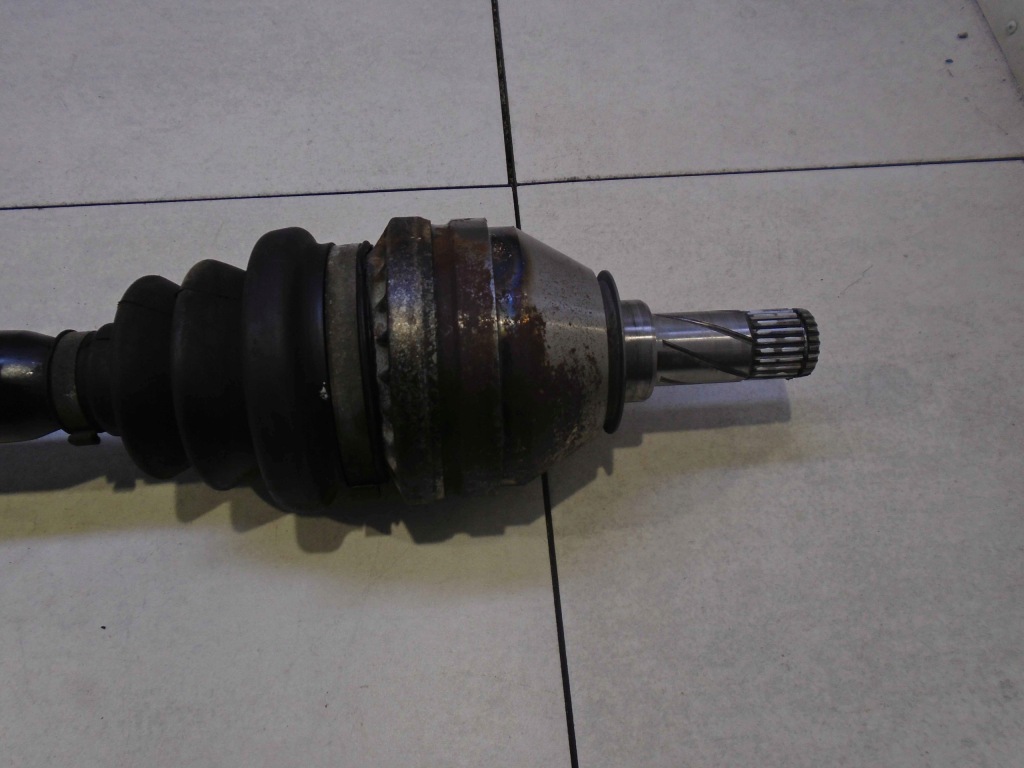 Приводной вал правая длинная opel vectra c 1.8 16v в Украине