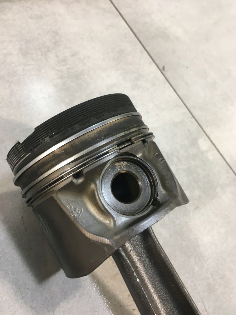 фото №6, Поршень шатун mercedes w168 1.7 cdi