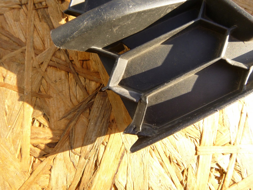 фото №2, Skoda rapid левая решётка решётка радиатора бампер перед 5ja807681