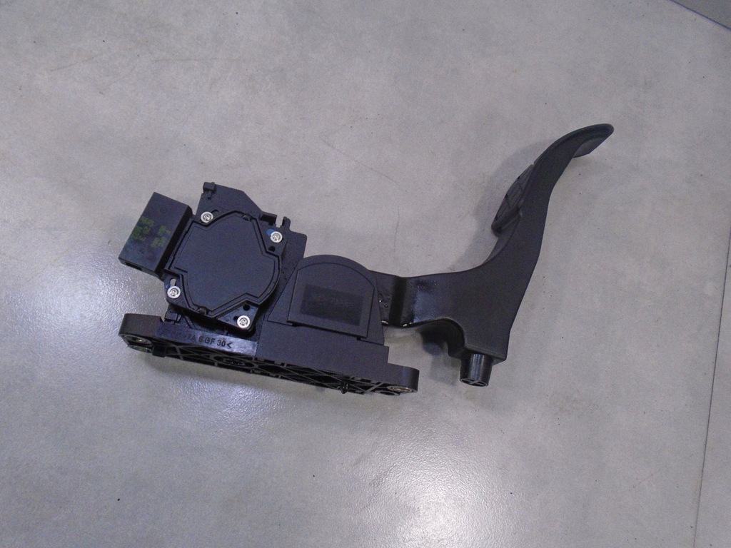 фото №6, Потенциометр газа seat cordoba 1.2 6q1721503a