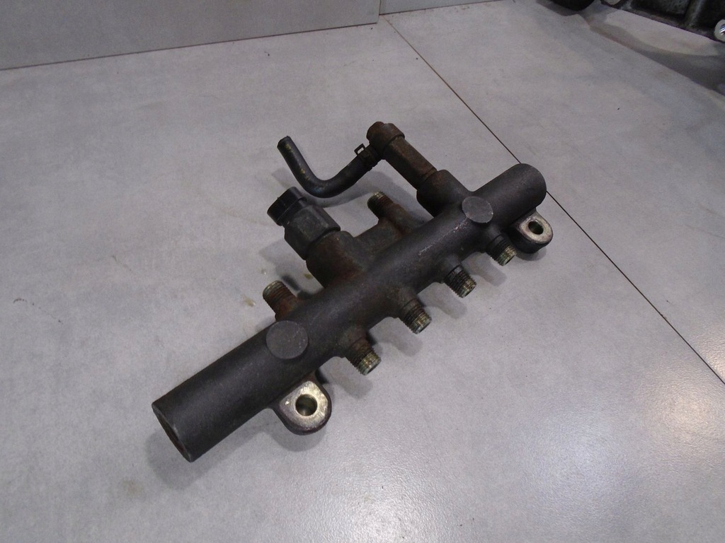 фото №5, Молдинг упорскування mazda premacy i 2.0 ditd