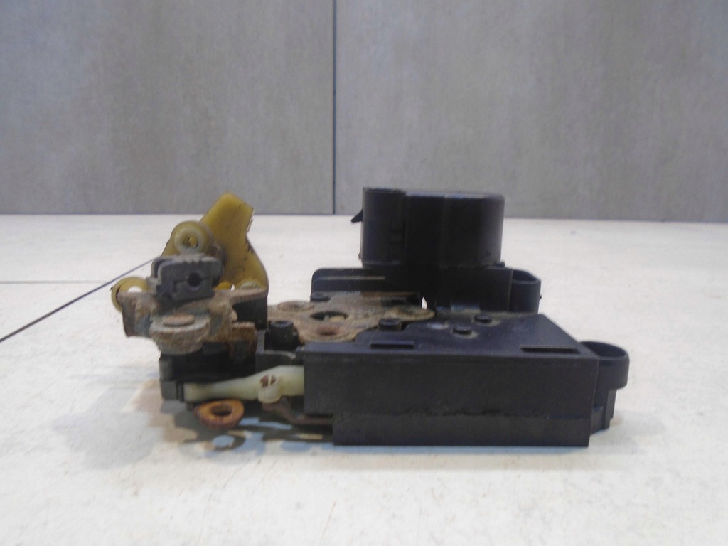 фото №2, Замок дверь левый перед alfa romeo 156 2pin 3pin