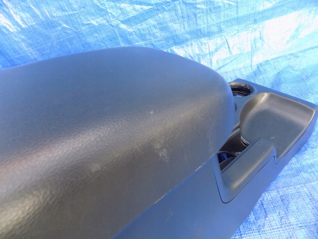 Купити Тунель середній підлокітник тримач  на напої  mitsubishi l200 2 16-