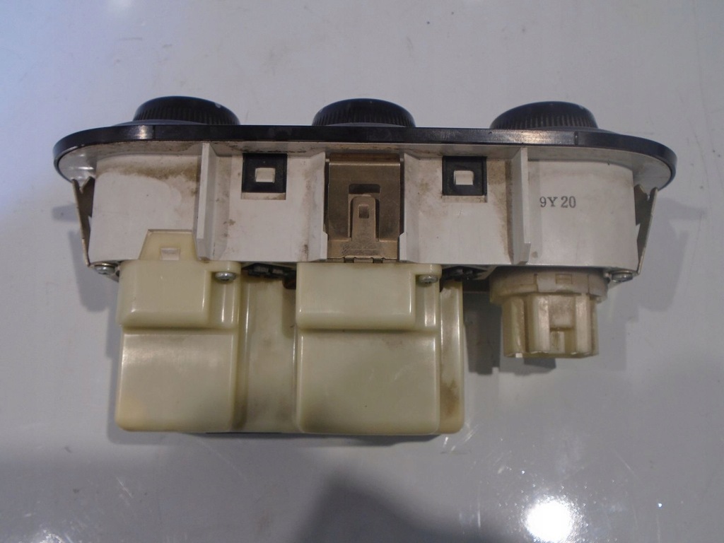 фото №5, Панель управление обдув задняя mazda mpv