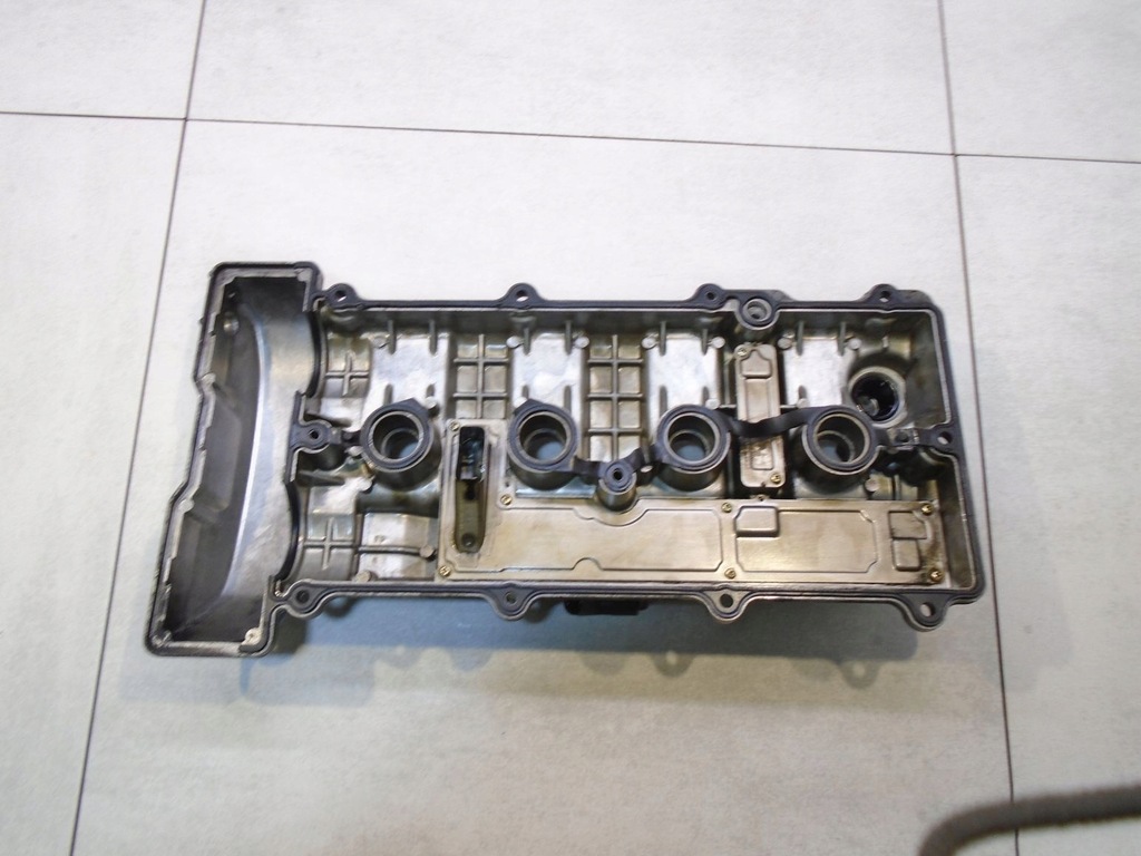 фото №7, Крышка клапанов mazda mpv ii 2.0 16v