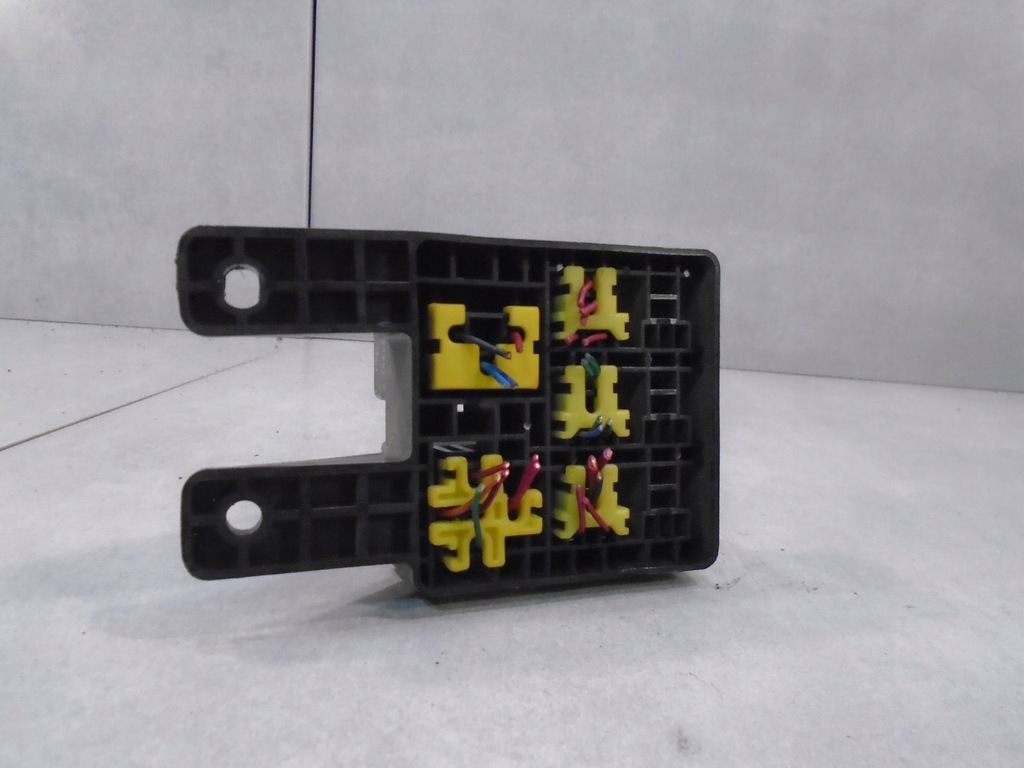 фото №4, Коробка предохранителей реле trajet 2.0 crd