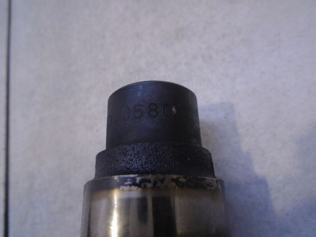 Купити Вал розподільного валу впускний  citroen c8 2.2 hdi 9627040580