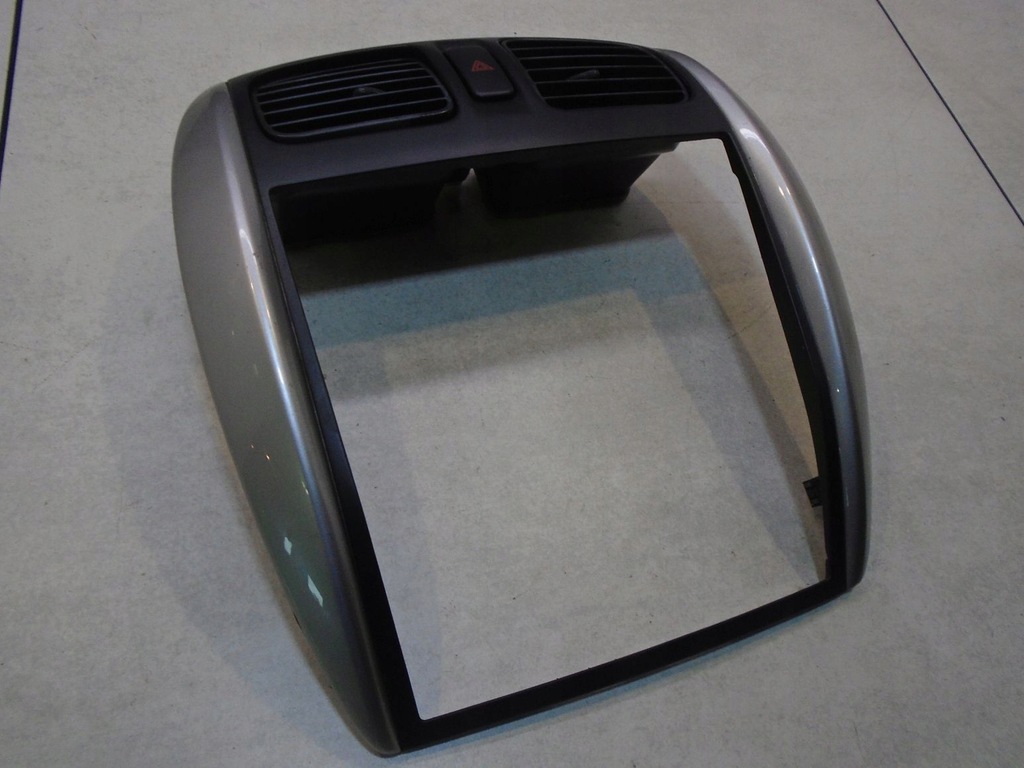 фото №6, Панель середній решітка обдув mazda premacy 2.0 d