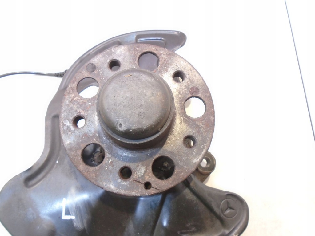 фото №2, Поворотный кулак левая mercedes w203 c200 2.0