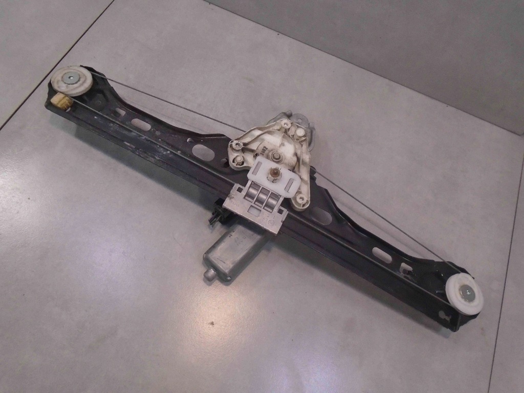 фото №4, Подъемник стекло левый задняя mercedes w203 a2038202942