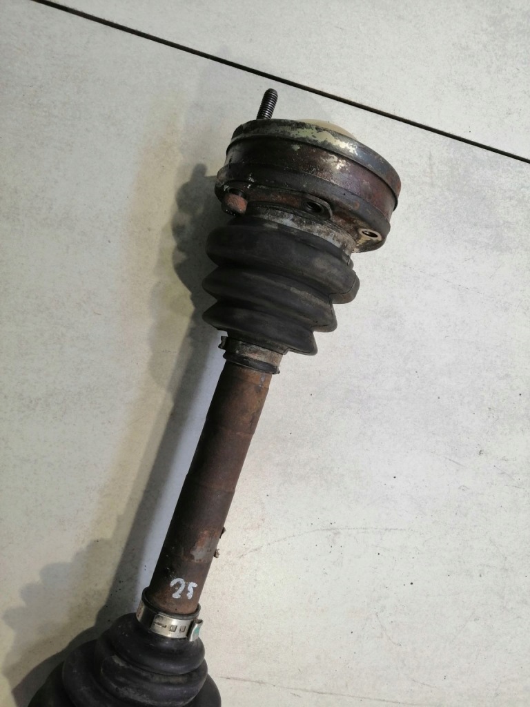 Привідний вал ліва короткий alfa romeo 155 1.6 ts Зі Шроту