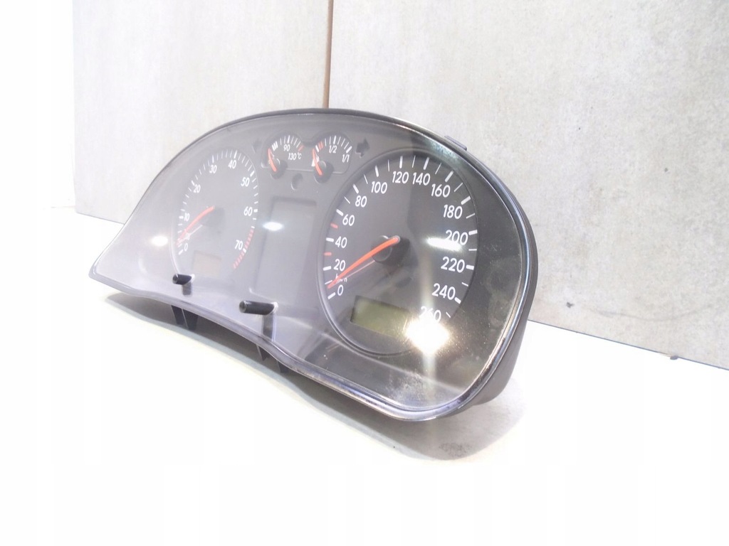 фото №3, Счетчик приборы vw passat b5 1.6b 3b0919861b