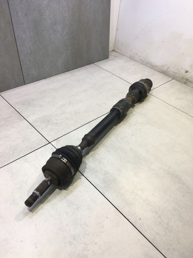 фото №1, Приводной вал правая длинная volvo v40 1.8