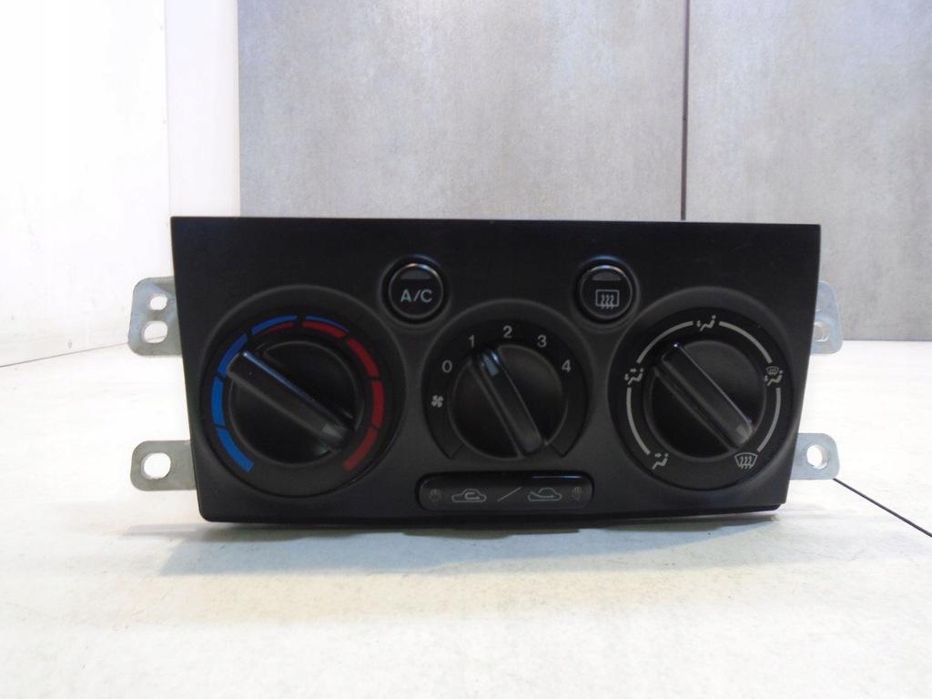 фото №1, Панель кондиціонера mazda premacy 2.0 ditd