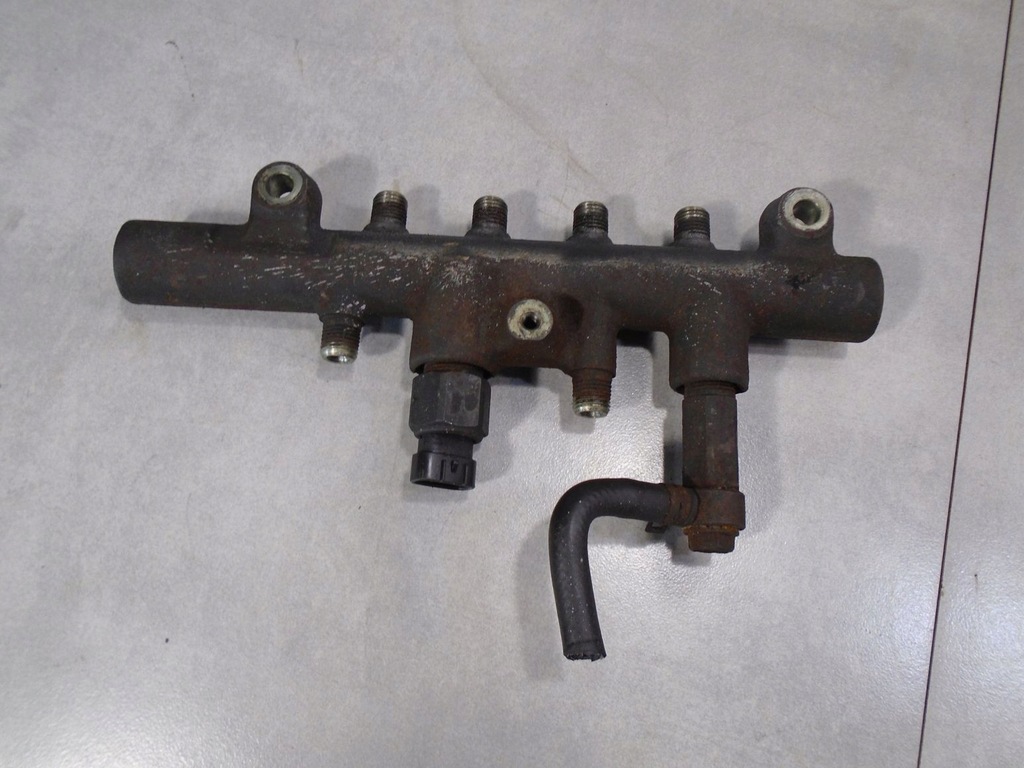 фото №1, Молдинг упорскування mazda premacy i 2.0 ditd