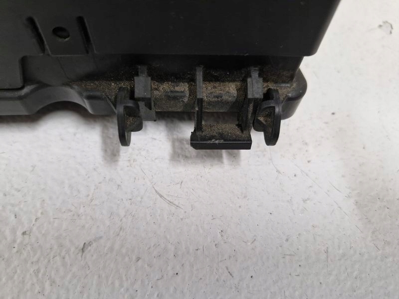 Volvo v40 2 1.6 tdci коробка реле предохранитель аккумулятор 30659046 Недорого