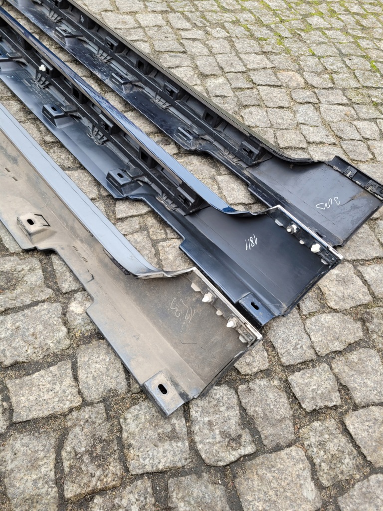 Порог накладка  порог правая vw passat b8 3g0853858f lc9x Киев