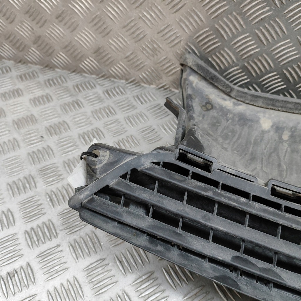 Tesla model x 2018 частина труби впуску повітря Недорого