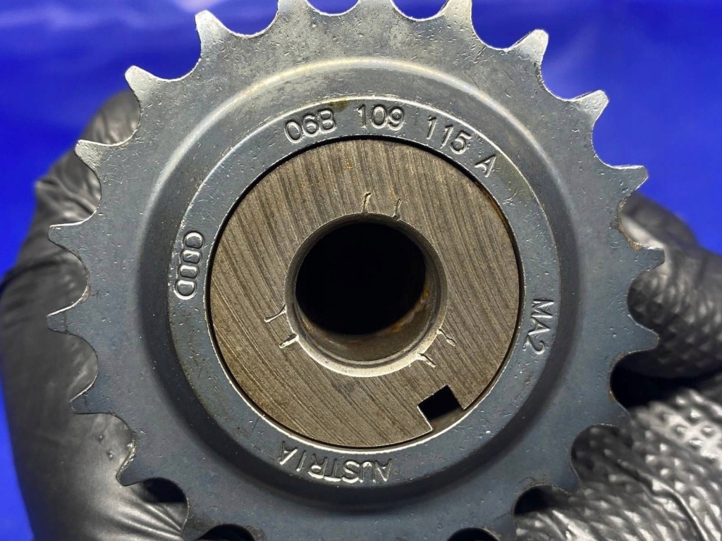 фото №9, Вал распределительного вала audi a4 s4 b6 8e 8h 06b109115a 2.0 b alt