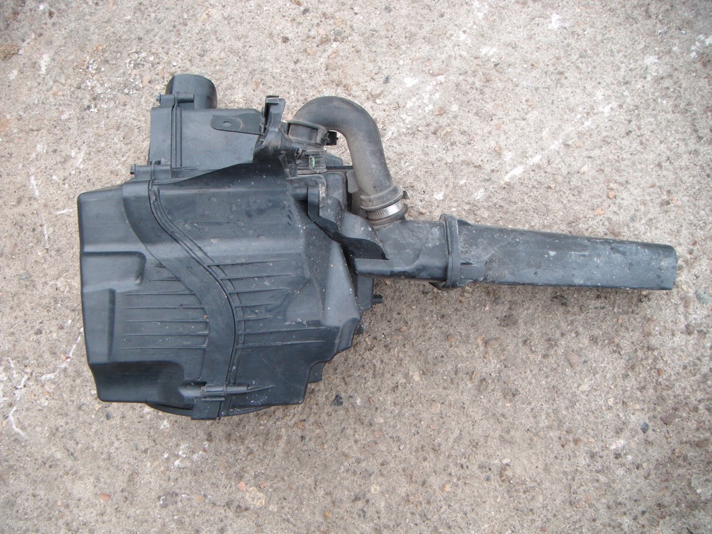 фото №8, Ford focus mk3 10- 1.6tdci корпус фільтр повітря