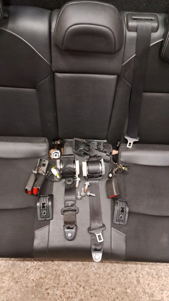 фото №9, Citroen ds4 заднее сиденье ремни сиденье задняя