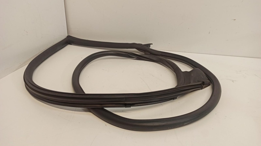 фото №7, Audi a5 8t прокладка дверь задняя перед sportback