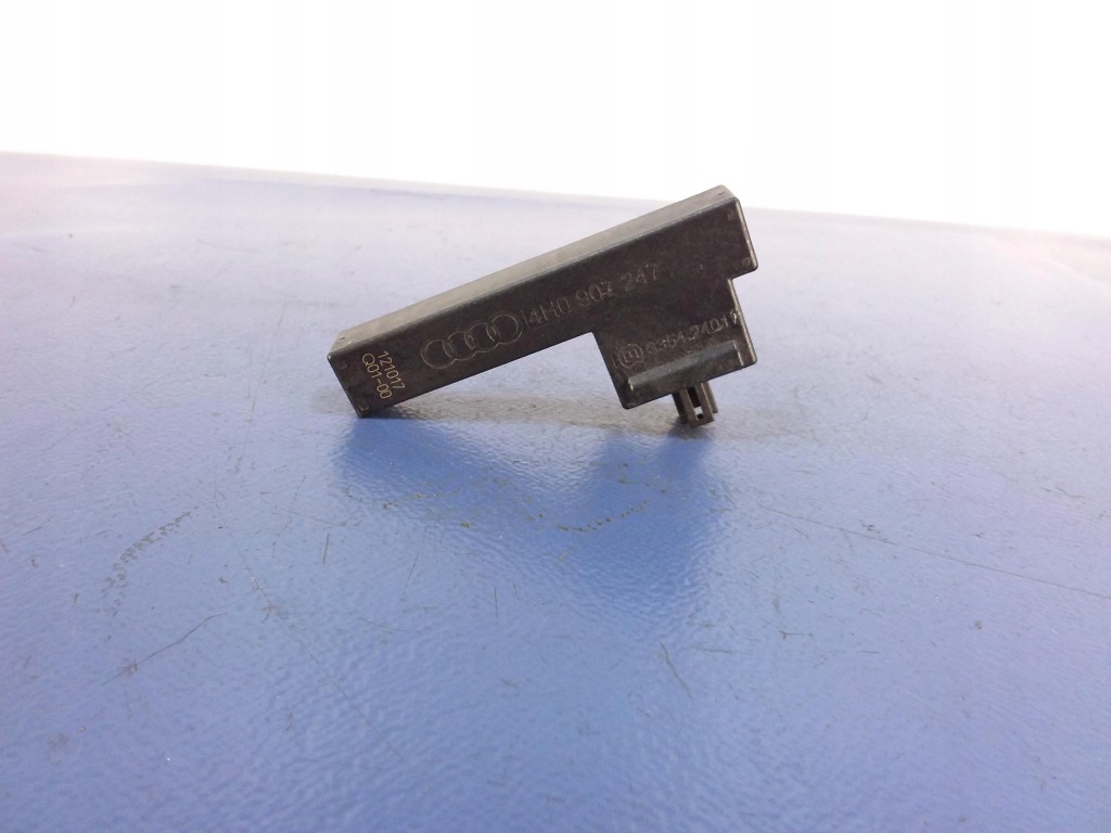 фото №1, Audi a8 s8 d4 4h антенна kessy keyless 4h0907247