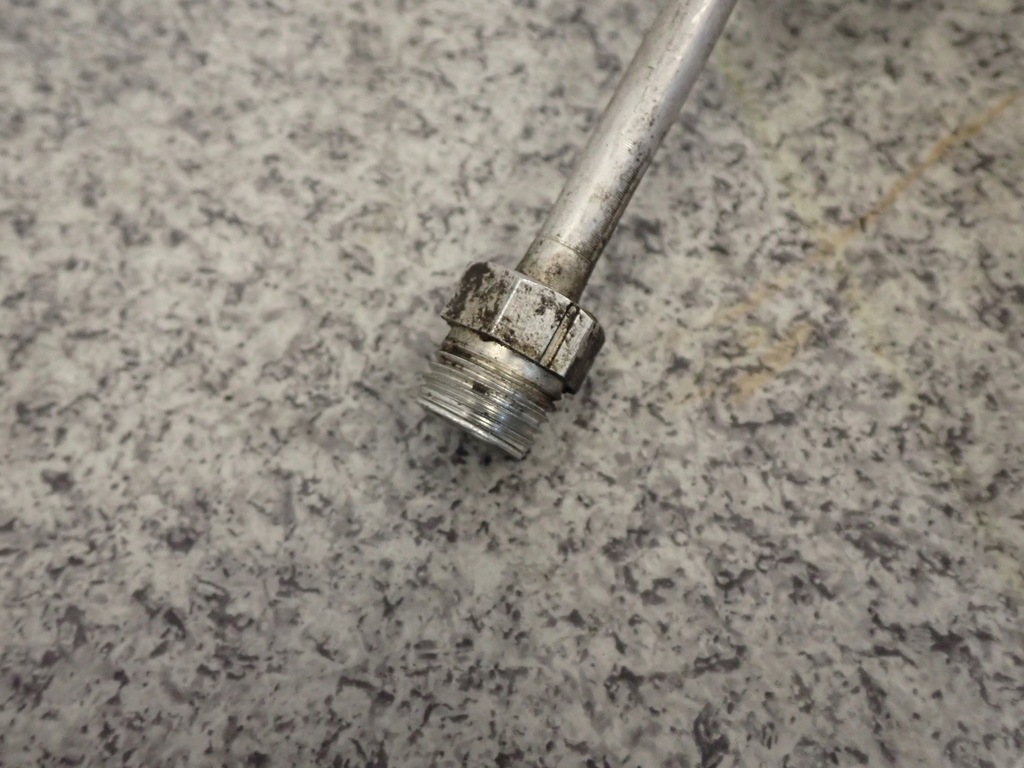 фото №4, Mitsubishi grandis 2.0d шланг кондиционера