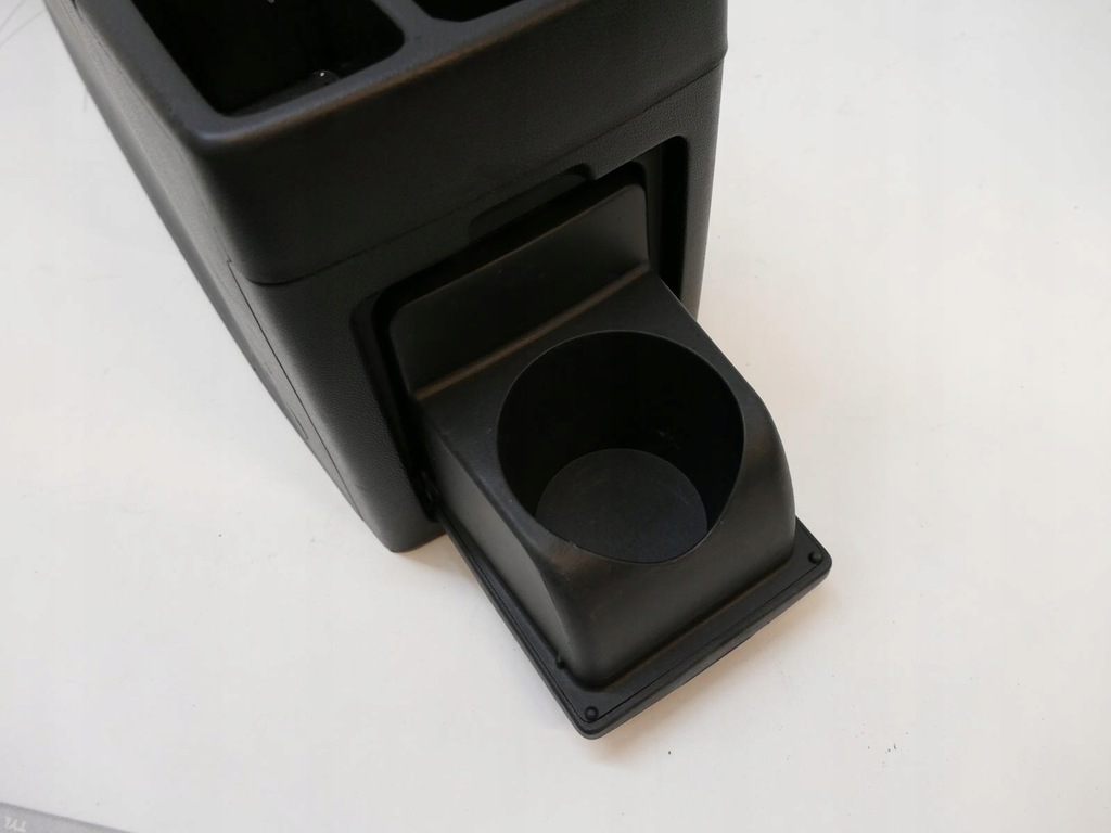 фото №9, Mazda 5 тунель підлокітник середній europa