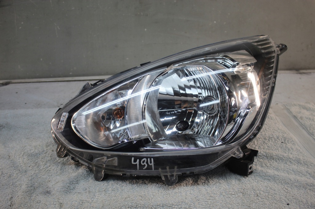 фото №1, Лампа левая перед mitsubishi space star ii 2 8301c193