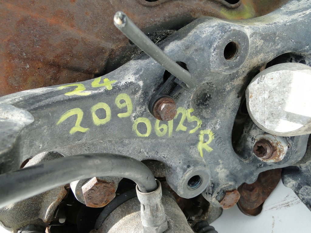 фото №12, Mercedes поворотний кулак передня права супорт важелі a2093320101 clk 209