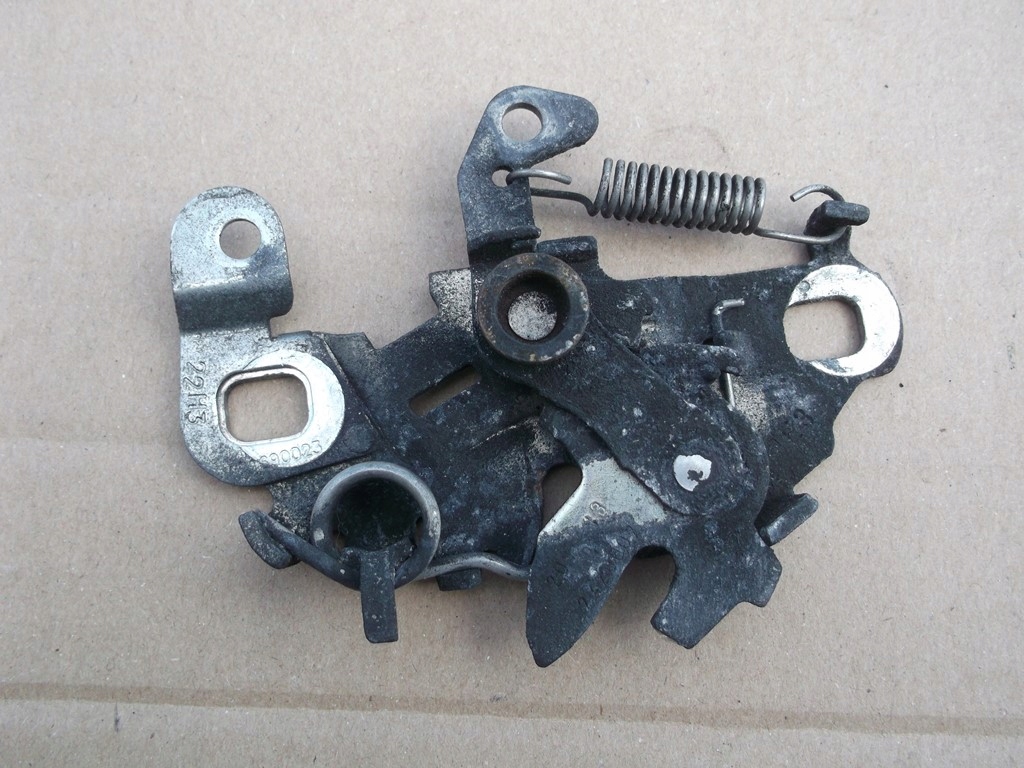 фото №1, Citroen c4 picasso ii 13 - замок капот