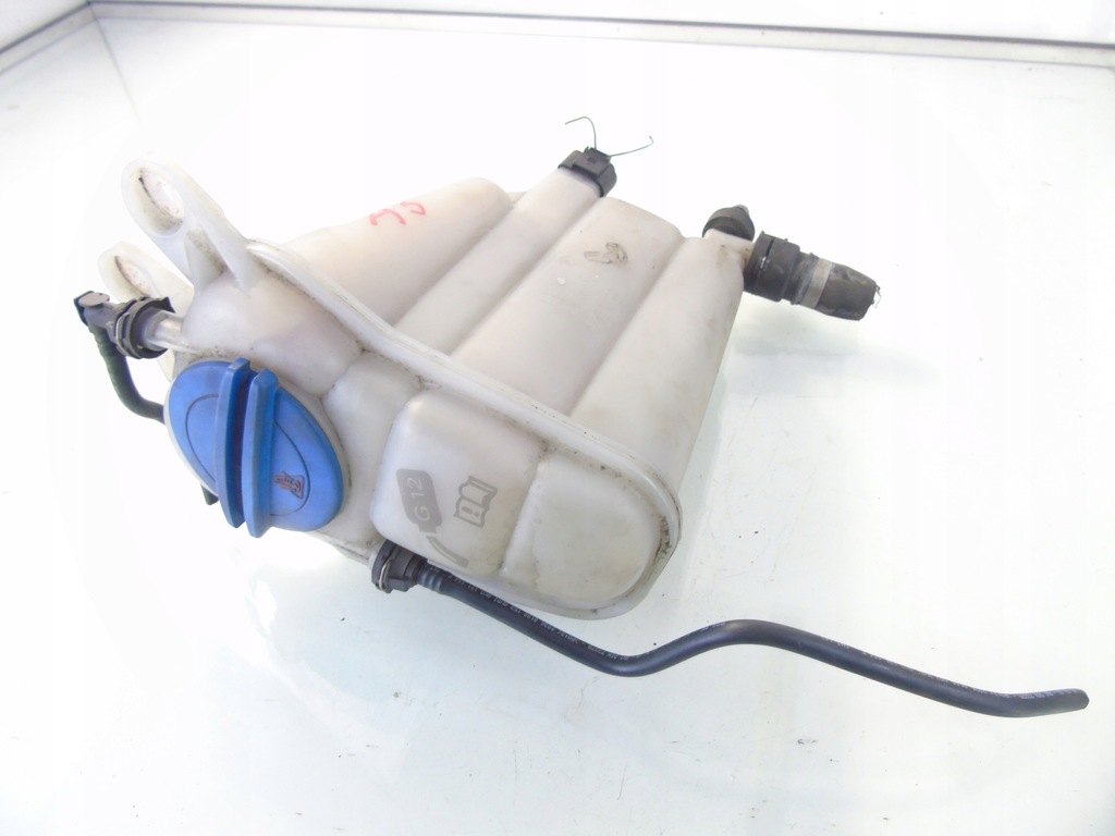 фото №6, Audi a5 8t 3.0 d бачок расширительный 8k0121405