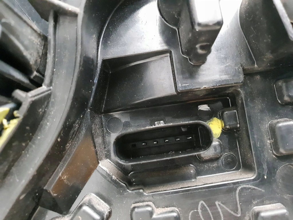 фото №6, Bmw 1 e82 e88 2009 задняя сторона правая лампа задняя