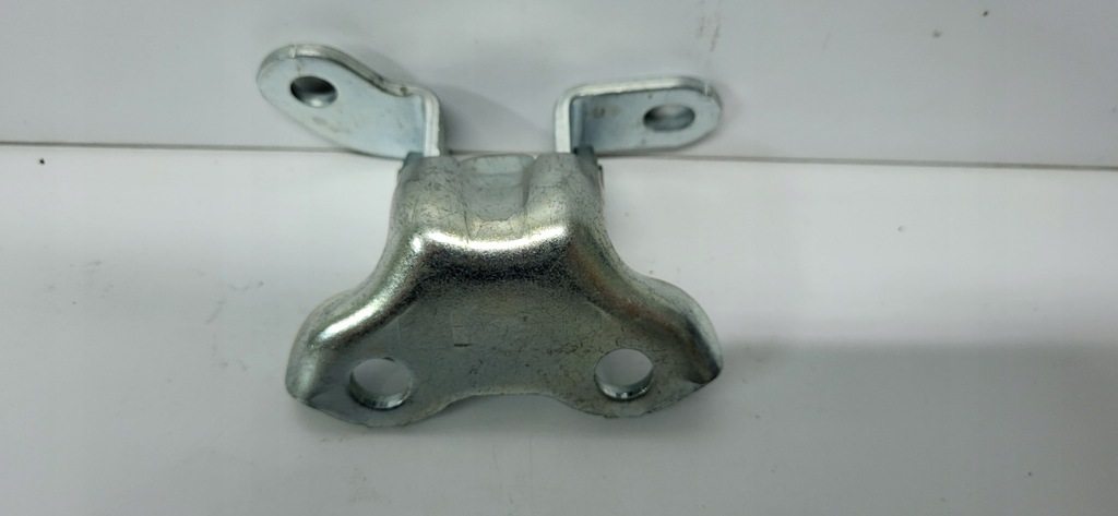 фото №10, Auris yaris ii verso c-hr петля двері правий задня góra верхній 68750-0h010