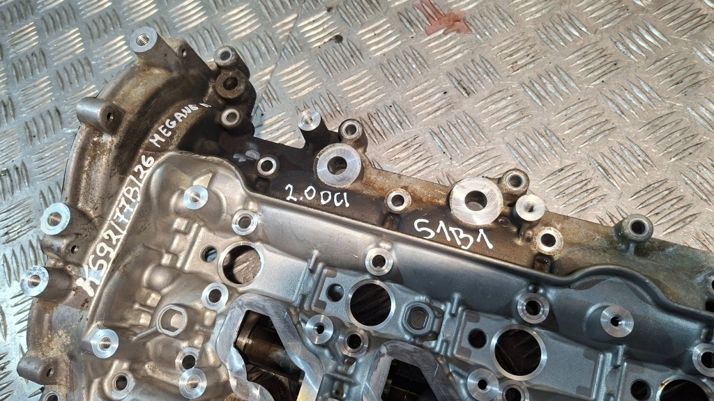 Кришка клапанів з розподільчі вали renault megane ii 2.0dci Доставка