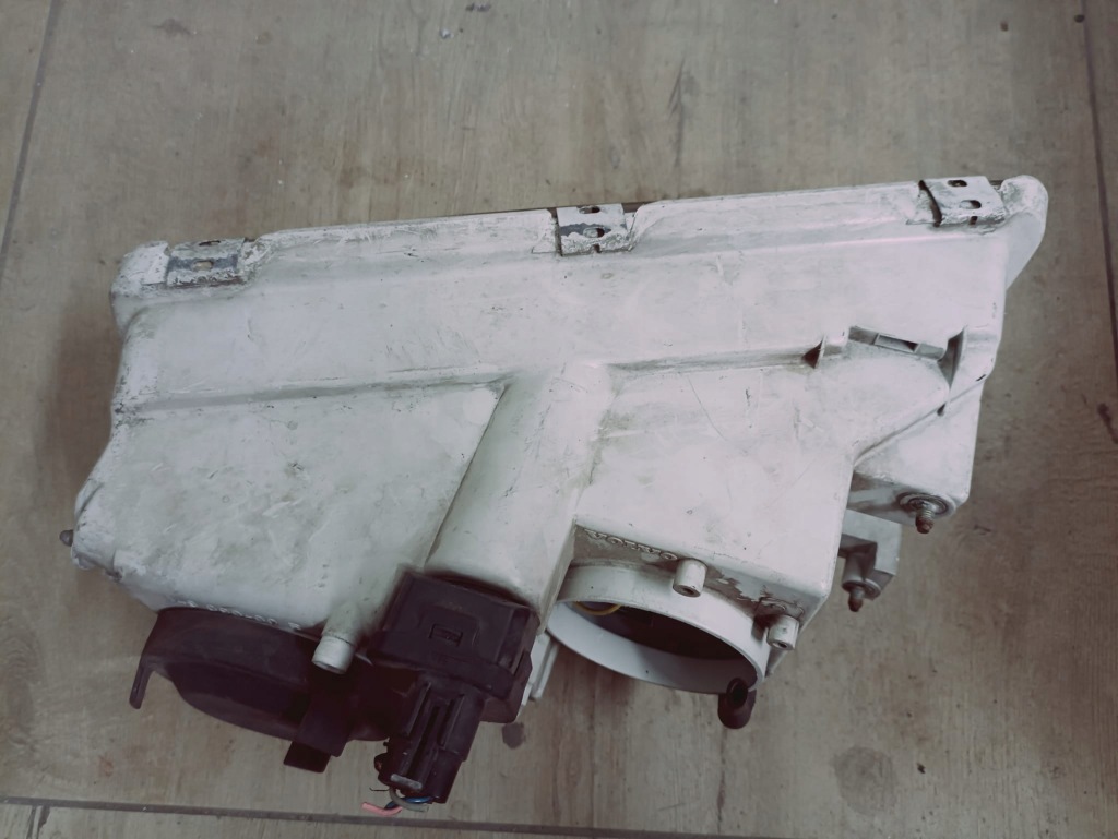 фото №7, #1ag00786138#30899679# peflektor правый перед volvo v40