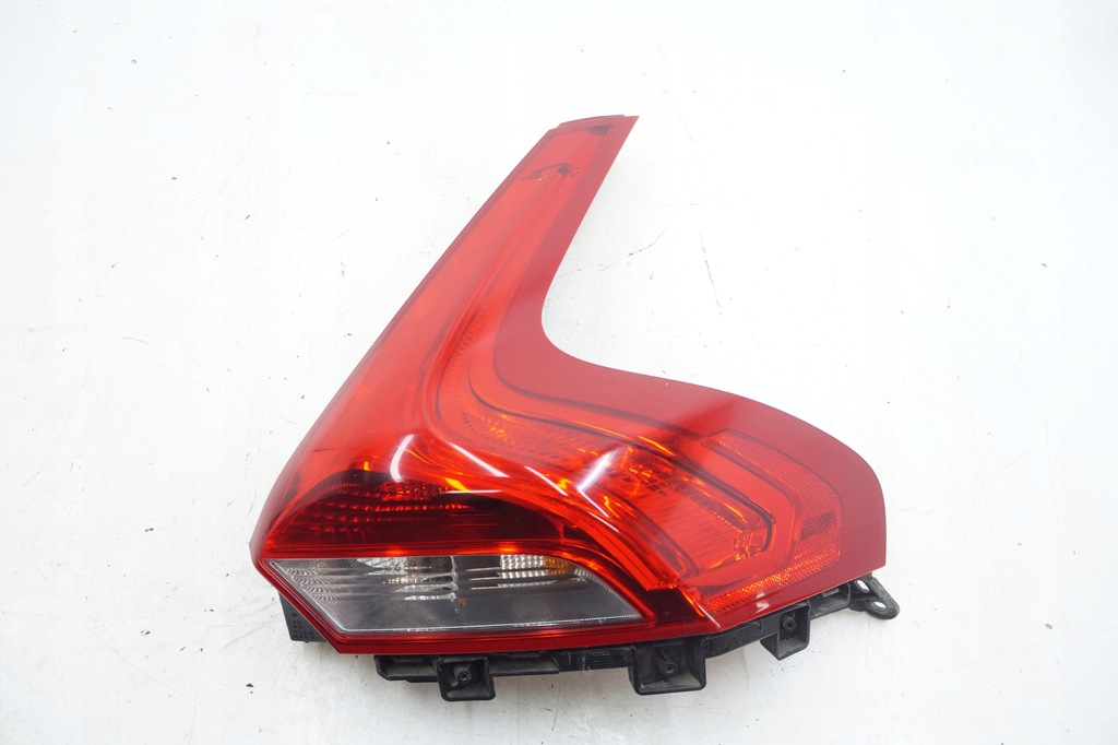 фото №1, Volvo v40 ii лампа задняя правый задняя 31395845