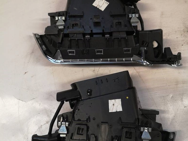 Решётка обдув вентиляции правая левая - peugeot 208 peugeot 208 Недорого