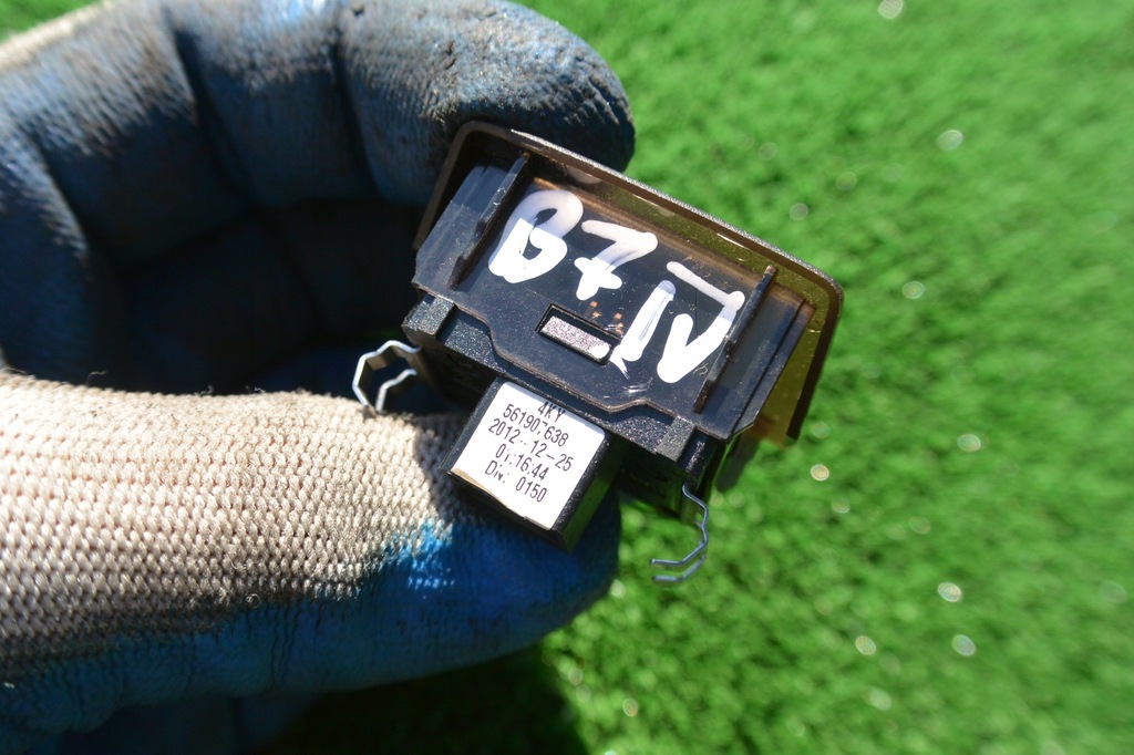 фото №5, Датчик світло сутінків панелі vw passat b7 usa