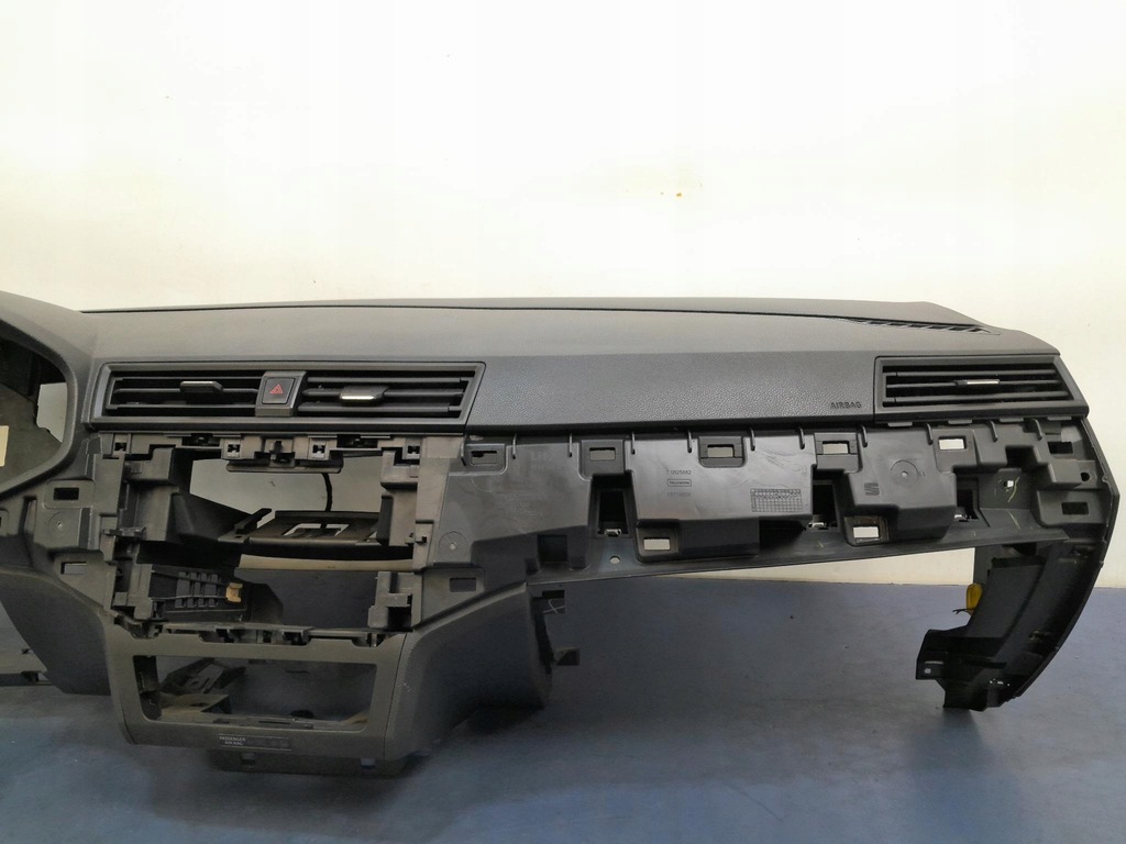 фото №4, Seat ibiza v приборная панель rozdziecza приборная панель подушка