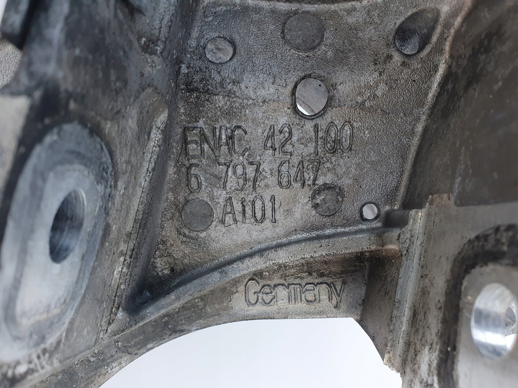 фото №10, Bmw f01 750 i 4.4 biturbo подрамник балка pod двигатель