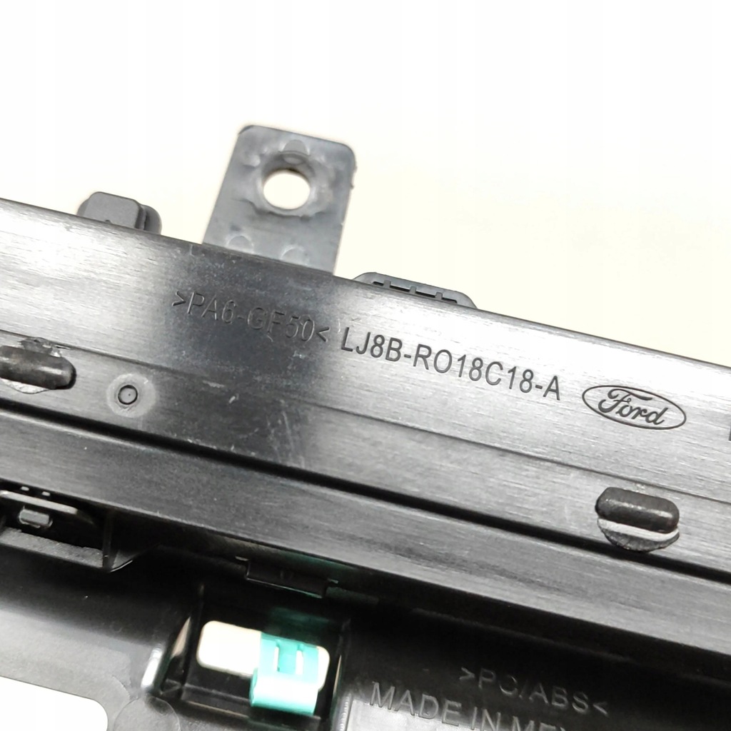 фото №6, Ford mustang mach-e 2022 форсунки / ґрати обдув панелі приладової панелі