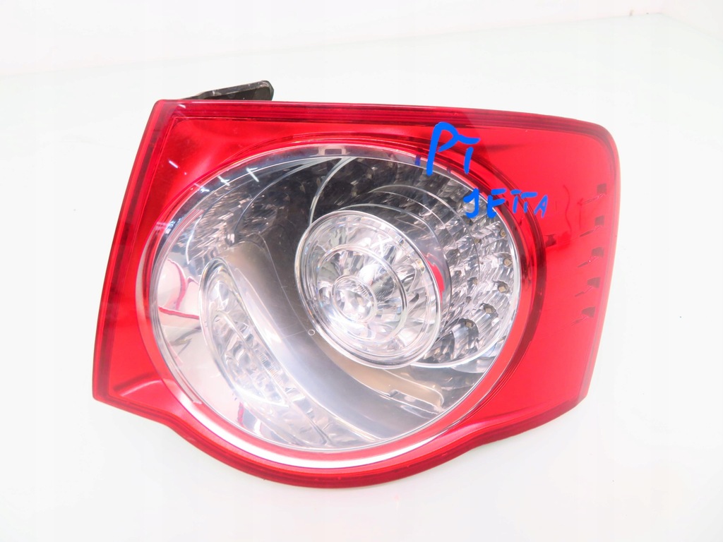 фото №1, Лампа правая задняя vw jetta v 1k5945096m