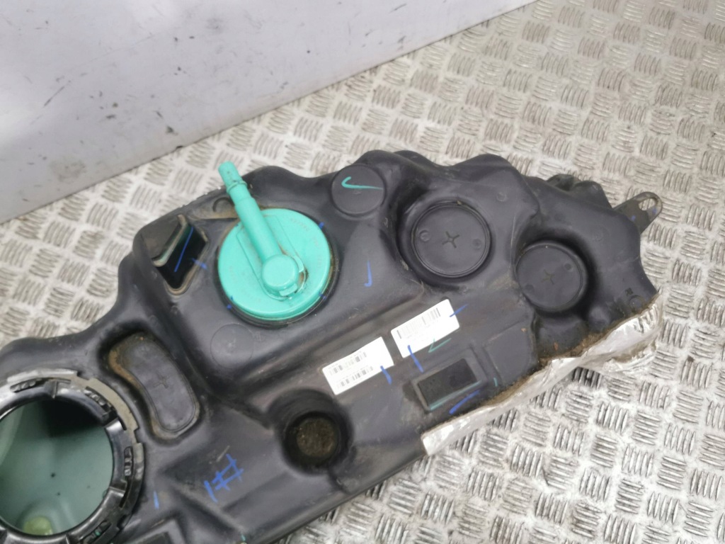 Peugeot 3008 2 2022 бак топлива Недорого