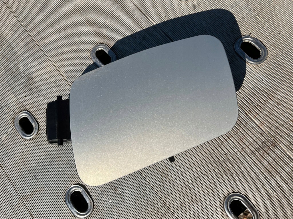 фото №1, Citroen ds3 crossback крышка зарядное устройство