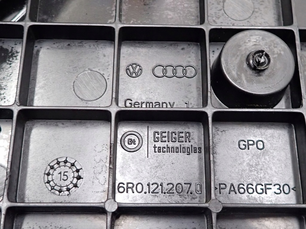 Комплект радиатор воды кондиционера вентилятор skoda fabia 3 1.2 66kw 16r Доставка