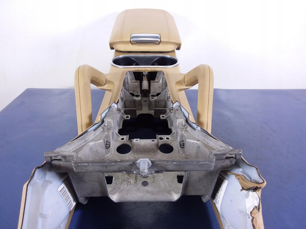 фото №4, Porsche cayenne ii 7p5 подлокотник туннель средний