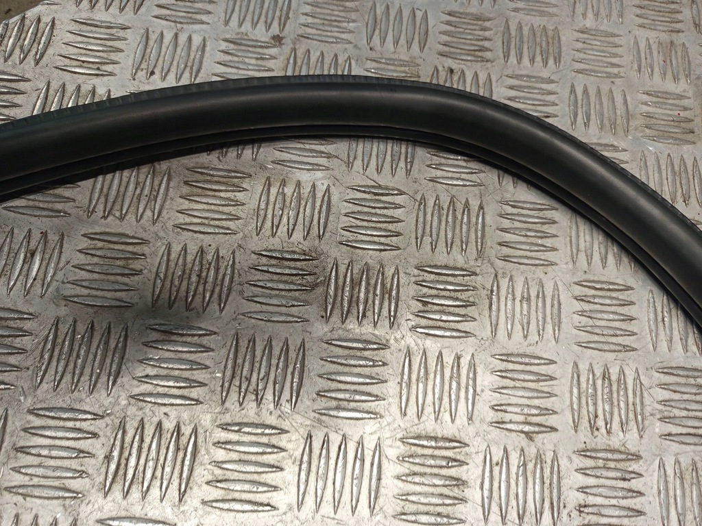 фото №10, Mini оригінальний номер 7344161 clubman f54 прокладка двері кузовна задня задня